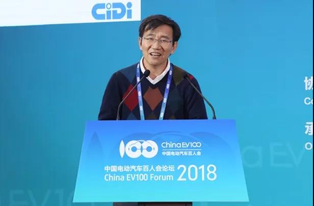 
	中国储能网讯：


	


	香港科技大学教授李泽湘


	谢谢会议的邀请，对于汽车我是一个门外汉，这两天学到了很多东西，也算是一位新的入行者。


	在过去两年多时间里，我走访了汽车行业很多人士，感觉到他们有点郁闷