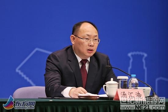 1月19日报道：今天下午，上海召开2017年上海市国民经济运行情况新闻发布会，记者从会上了解到，上海全年全市规模以上工业总产值33989.36亿元，比上年增长6.8%，增速同比提高6.0个百分点。规模以上工业出口交货值7764.59亿元，增长6.6%