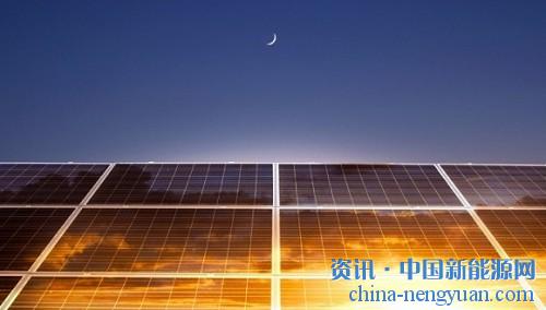                                                                                                                                                 
	　　2018年就這樣匆匆來(lái)了，帶著2017年爆表的光伏裝機(jī)量和創(chuàng)新高的補(bǔ)貼缺口，帶著生產(chǎn)規(guī)模的不斷擴(kuò)大和利潤(rùn)的不斷走低，帶著對(duì)未來(lái)的憧憬和懸在心頭的問(wèn)題：光伏的2018將會(huì)如何發(fā)展？對(duì)此，筆者嘗試從資金、政策、用戶特征