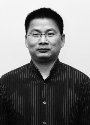 　　刘兴国■本报记者 苏诗钰　　近日，国家发改委政策研究室主任严鹏程表示，“推进煤炭企业兼并重组转型升级，是有效化解煤炭行业散、乱、弱问题的重要举措。”就今年煤炭行业兼并重组的有关问题，《证券日报》记者专访了中国企业联合会研究部研究员刘兴国
