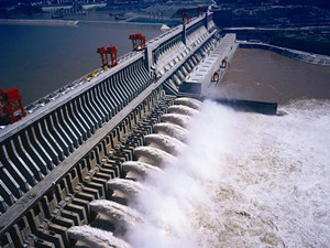 
                
	
                    
	1月25日，中国企业承建的老挝川圹省南俄4水电站正式开工建设，该项目将有助于增强老挝发电能力和改善电力配套基础设施。

	

	中国驻老挝大使王文天表示，这是中老务实合作的又一重要项目，电力能源领域合作是打造中老经济走廊的重要内容