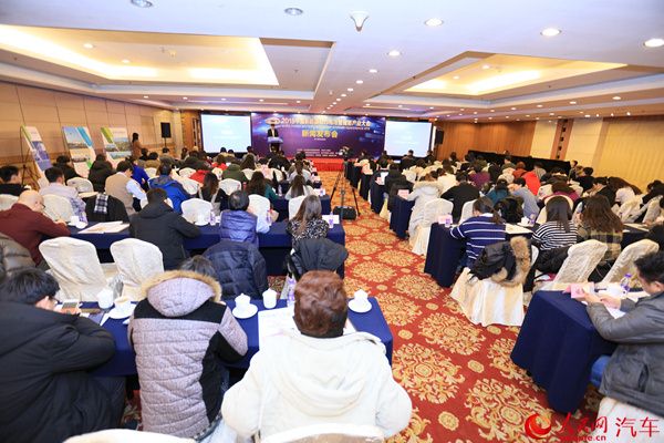 
	中国储能网讯：近日，“2018中国新能源动力电池暨储能产业大会”新闻发布会在北京举行。发布会介绍了“2018中国新能源动力电池暨储能产业大会”筹备情况及亮点，现场还邀请行业专家对动力电池产业发展趋势进行展望，指出动力电池的发展机遇与挑战并存