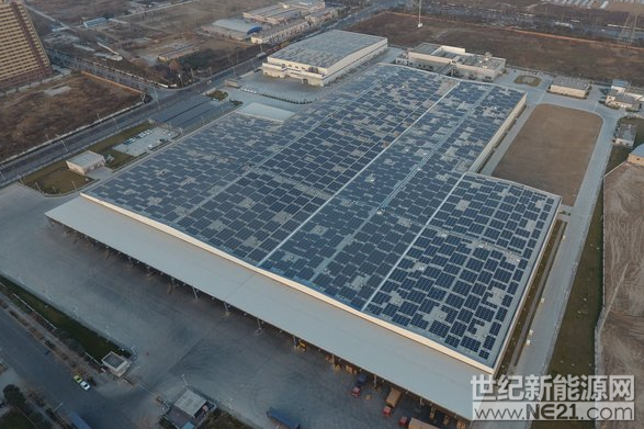 亞洲潔能資本 (Asia Clean Capital) 對(duì)外宣布其投資建設(shè)的5.2兆瓦達(dá)能（中國(guó)）食品飲料有限公司（以下簡(jiǎn)稱達(dá)能中國(guó)飲料）西安工廠光伏發(fā)電項(xiàng)目已順利并網(wǎng)運(yùn)行。這是繼達(dá)能中國(guó)飲料中山光伏項(xiàng)目之后，亞洲潔能資本為其建設(shè)的第二個(gè)光伏發(fā)電項(xiàng)目