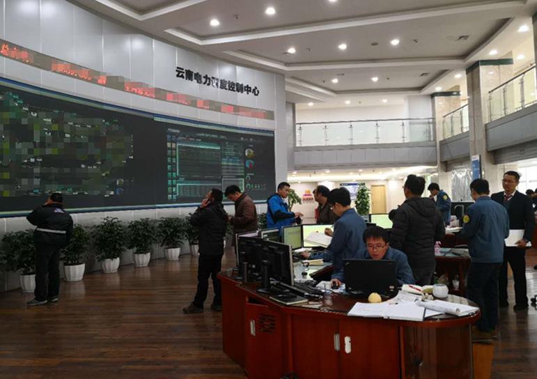 
　　近日，受近年來(lái)極罕見(jiàn)強(qiáng)冷空氣影響，我省大部分地區(qū)降溫嚴(yán)重。惡劣天氣來(lái)勢(shì)兇猛，破壞力強(qiáng)，自1月27日以來(lái)，因覆冰導(dǎo)致220千伏及以上輸電線路跳閘53條次