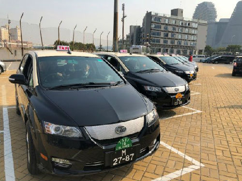 
                
	
                    
	2月7日，16台比亚迪e6纯电动出租车投入营运。

	

	报道称，比亚迪e6车长4.5米，充电两小时可行400公里，零排放，零污染