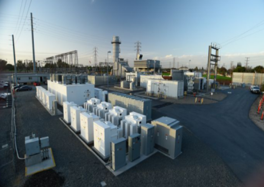 
	中国储能网讯：经过几次初步尝试后，电力行业巨头通用电气（GE）决定采用一种新的储能方式。


	通用电气在2018年将其储能业务升级为一个独立部门