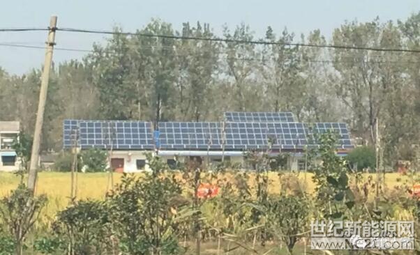 在光伏火熱發(fā)展的今天，隨處可見的屋頂，成了光伏發(fā)電的重要市場。除了大面積的工商業(yè)屋頂受到追捧之外，家庭屋頂資源也逐漸被大眾熟知