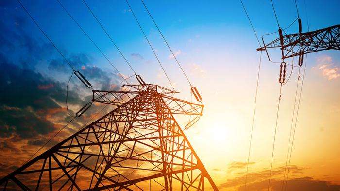 
            	近日，中國電力企業(yè)聯(lián)合會發(fā)布了《2017～2018年度全國電力供需形勢分析預(yù)測報告》（以下簡稱“報告”）。報告顯示，2017年，全國電力供需延續(xù)總體寬松態(tài)勢，區(qū)域間供需形勢差異較大