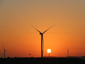 
                
	
                    
	近日，京津冀北京新能源公司昌平青灰岭风光发电示范项目获得集团公司开工批复！据悉，这是这是中国大唐在北京地区的第一个风电项目，在北京地区建设绿色大唐，它的作用将是重要的、标志性的。

	

                

            