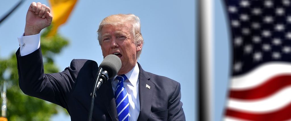 
                
	
                    
	日前，美国总统已经宣布对进口钢材征收25％的关税，对铝材征收10％的关税。虽然细节仍不清楚，但这将不可避免地提高太阳能光伏成本