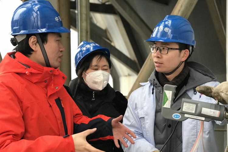 　　近日，浙江省计量科学研究院“固定污染源烟气排放连续监测系统(以下简称CEMS)社会公用计量标准”顺利通过质检总局专家组现场考核，成为全国首个CEMS社会公用计量标准，填补国内空白。专家组认为,该项目资料完整，人员操作熟练，一致同意通过现场考核