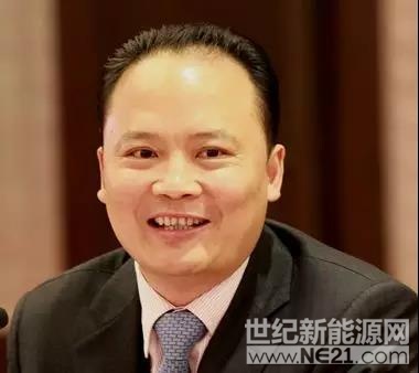 “兩會(huì)”期間，兩位光伏領(lǐng)域的全國(guó)人大代表，通威集團(tuán)董事局主席劉漢元、陽(yáng)光電源股份有限公司總經(jīng)理曹仁賢在北京召開(kāi)媒體溝通會(huì)，國(guó)家應(yīng)對(duì)氣候變化戰(zhàn)略研究和國(guó)際合作中心首任主任李俊峰、全聯(lián)新能源商會(huì)會(huì)長(zhǎng)、隆基綠能科技股份有限公司董事長(zhǎng)鐘寶申也參加了此次會(huì)議。

光伏行業(yè)的全國(guó)人大代表最關(guān)心什么問(wèn)題?會(huì)議現(xiàn)場(chǎng)，劉漢元多次提到光伏行業(yè)的稅費(fèi)減負(fù)以及光伏補(bǔ)貼資金缺口問(wèn)題