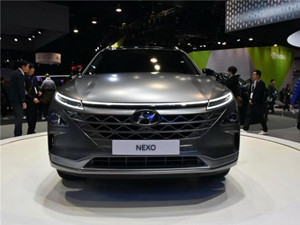 
                
	
                    
	据报道，德国是其Nexo燃料电池SUV在欧洲的关键市场。现代汽车燃料电池开发部门的负责人Sae Hoon Kim举行了一场推介Nexo的新闻发布会，在会上他表示，德国的目标是到2025年建立起400个加氢站，所以德国是Nexo最具前景的市场之一