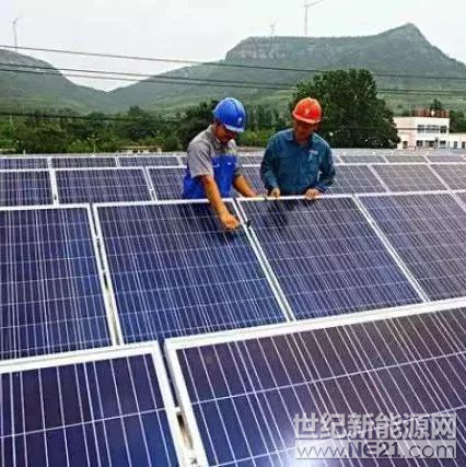 

近日，某银行合肥分行顺利完成“光伏贷”扶贫项目首笔放款，为当地农户采购分布式屋顶光伏设备提供信用贷款支持。此外，山东乐陵数十位农户也获得银行“光伏贷”贷款