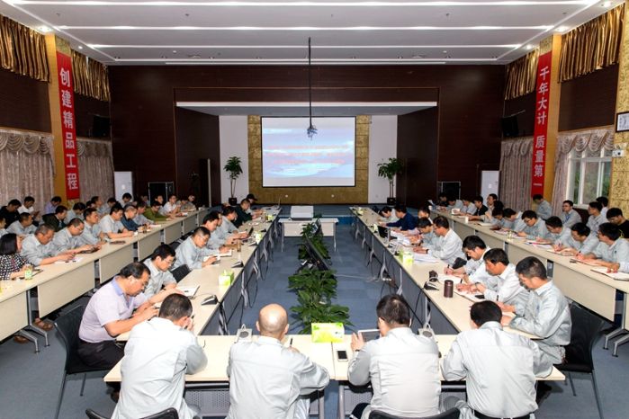      　　本网讯（曾平）3月6日，乌东德工程建设部召开传达学习三峡集团2018年工作会暨二届五次职代会精神专题会议。会议传达学习了卢纯董事长题为《深入贯彻习近平新时代中国特色社会主义思想加快建设世界一流清洁能源集团》的重要讲话精神，王琳总经理的工作报告要点及二届五次职代会精神