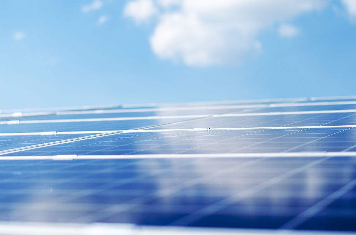 
                
	
                    
	日前，山西省太阳能协会处消息称，截至2017年底，山西省光伏装机已经达到590万千瓦。

	

	据悉，2017年，山西省光伏装机容量占全省电源装机的7.3%，高于全国平均水平2个百分点