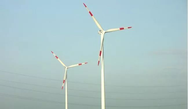 　　3月7日，国家能源局发布《2018年度风电投资监测预警结果的通知》。《通知》显示，甘肃、新疆(含兵团)、吉林继续为红色预警区域，去年为红色预警的内蒙古和黑龙江转为橙色，宁夏则转为绿色