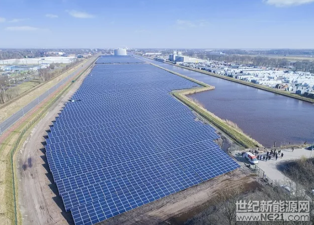 正泰新能源正式為位于荷蘭格羅寧根省Veendam市新建的一座15.5兆瓦太陽能電站舉行剪彩儀式。該項(xiàng)目是在2017年12月順利完工且并網(wǎng)，成為荷蘭2017年最大光伏并網(wǎng)項(xiàng)目