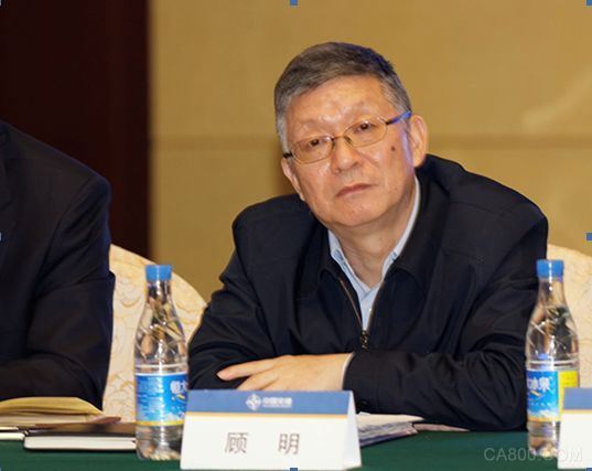 
                    
	德国前总统赫尔佐格曾说，“为保持经济竞争力，德国需要的不是更多博士，而是更多技师。”这里所说的技师，指的是支撑“德国制造”的“工程师”