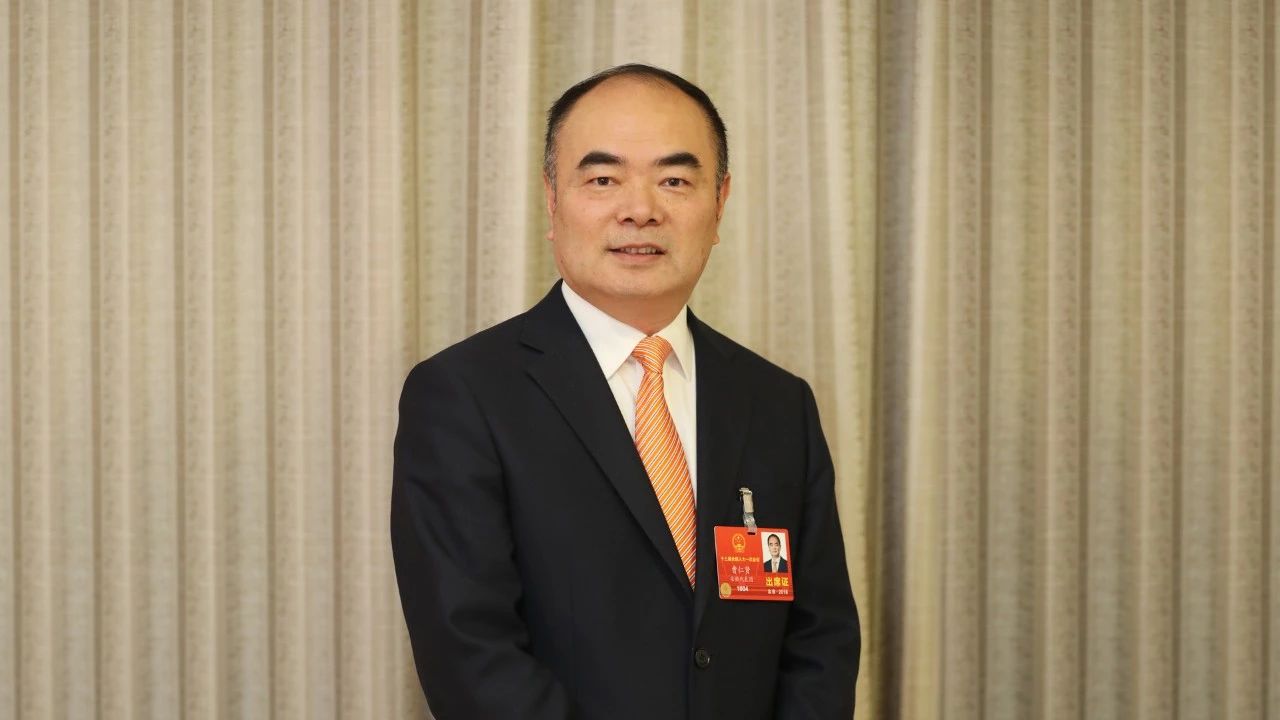 儲能，被譽為下一個風口，是電力行業(yè)的熱點話題。如何商業(yè)化?更是各方爭議的焦點所在