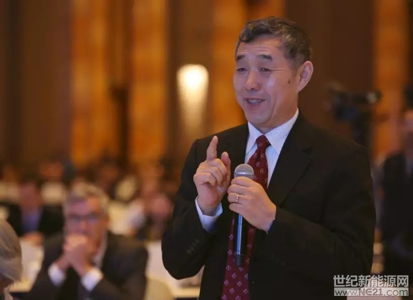

未来十几亿，乃至几十亿千瓦光伏项目，其发电占比可能达1/4，或更高，没有严格质量标准无法支撑这样庞大的行业。

近年来，分布式光伏的繁荣是中国能源消费领域的一道奇景