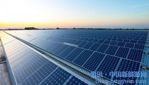                                                                                                                                                                     
	　　本文通過分析認(rèn)為：

	　　1）2018年電池片產(chǎn)能過剩

	　　截止2017年底，全球電池片產(chǎn)能達(dá)到130GW，同比增長(zhǎng)37%；考慮到2018年各企業(yè)的擴(kuò)產(chǎn)計(jì)劃和2018年