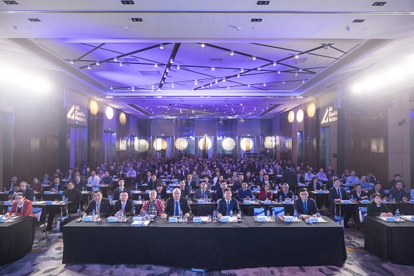 　　·&nbsp;众多重量级嘉宾演讲 收获光伏行业的最佳经营实践和最新商业模式&nbsp;　　·&nbsp;质胜中国优胜奖揭晓&nbsp;见证行业内最权威的技术竞技平台评比&nbsp;　　·&nbsp;关注新领域应用前景&nbsp;《2018德国莱茵TÜV储能系统白皮书》正式发布&nbsp;　　2018年3月22日-23日，由德国莱茵TÜV（以下简称“TÜV莱茵”）主办的2018“质胜中国”光伏盛典再次在江苏无锡隆重举行。经过四年的耕耘，“质胜中国”已经成为TÜV莱茵一个响亮的品牌，并成为引领光伏行业的风