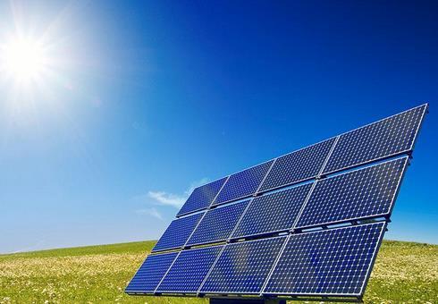 近日，財政部下發(fā)了《關于公布可再生能源電價附加資金補助目錄(光伏扶貧項目)的通知》(見附件)，3.6GW的扶貧電站和0.32GW的戶用項目插隊進入補貼目錄。財經(jīng)日歷資訊快遞貴金屬模擬交易貴金屬專家直播室金投網(wǎng)貴金屬行情軟件此次，3.92GW的項目插隊進入補貼目錄，未來還會有更多的扶貧電站、戶用插隊進入，這無疑對2015年2月之后并網(wǎng)、未進入補貼目錄的“普通地面光伏電站”、“分布式光伏電站”是一個壞消息