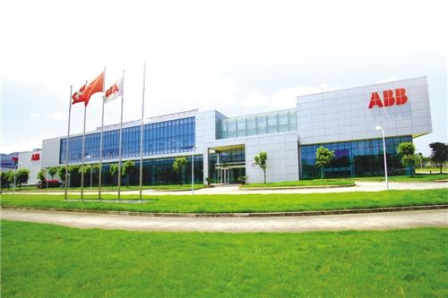 　　【中国仪表网 仪表企业】ABB正在新加坡建立一个新的数字化解决方案中心以推动创新，并为全球客户带来开拓性的解决方案。作为ABB控制技术业务的一部分，该中心将于近期开放