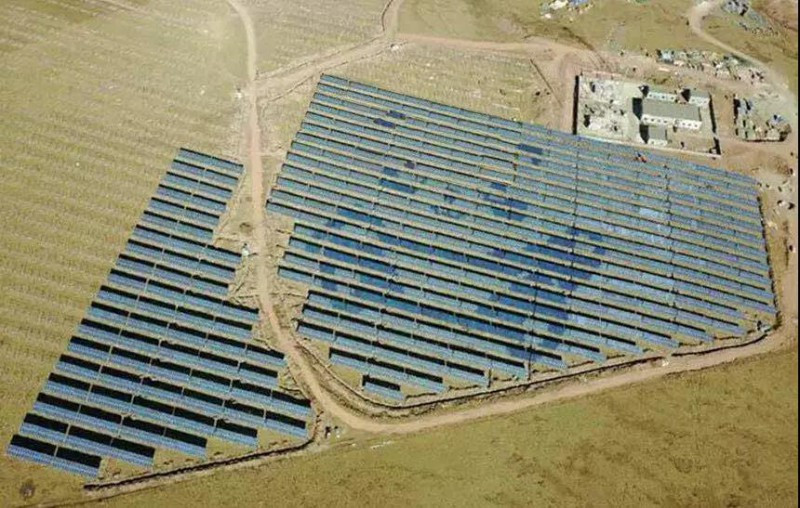 原标题：熊猫绿能公布2017年全年业绩 发电收入增加53%至15.22亿元人民币            (2018年3月29日 - 香港)全球领先的生态发展解决方案供应商——熊猫绿色能源集团有限公司(“熊猫绿能”或“本公司”，股份代号：00686.HK)宣布截至2017年12月31日止年度之全年业绩。回顾期内，本公司发电收入同比增长53%至15.22亿元人民币;EBITDA为11.98亿元人民币，较去年同期增加41%