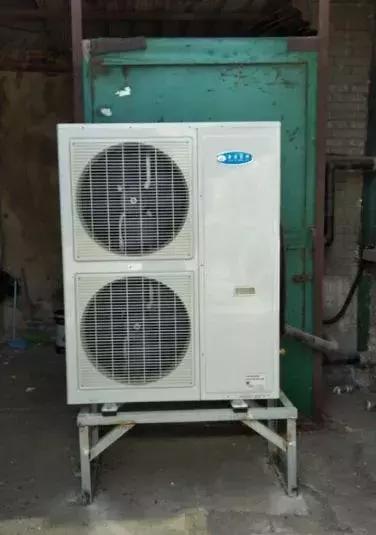 原标题：太阳能资讯：实地采访，"煤改电"后，电采暖，村民们还担忧啥?            2017年“煤改电”几乎席卷了整个中国北方，轰烈程度不亚于一场战争，从政府到企业，从上到下，都在为这场能源革命奔走。如今，取暖季已经过去，在电采暖带来