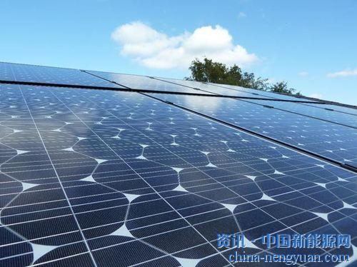                                                                                                                                                                     
	　　3月27日，“國家能源局一紙通知，暫停了光伏領跑者（第三批）大同二期光伏發(fā)電應用領跑基地的企業(yè)競爭優(yōu)選等工作，并對該基地3月24日公式內(nèi)容不予認可”一