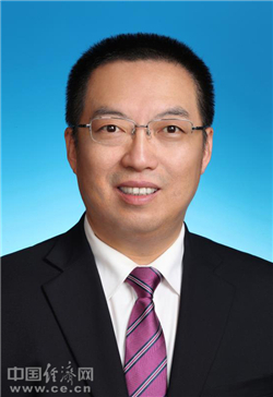 原标题：李春临当选榆林市市长 杜寿平当选市监察委员会主任(图|简历)            　　经济日报-中国经济网榆林4月4日综合报道 据陕西“榆林发布”消息，4月4日，经榆林市四届人大五次会议投票表决，李春临当选榆林市人民政府市长。杜寿平当选榆林市监察委员会主任