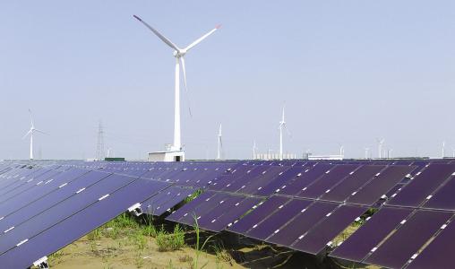截止2018年一季度我市累計并網(wǎng)發(fā)電的風電裝機容量為21.9萬千瓦，光伏裝機容量為14萬千瓦。2018年1—3月份新能源發(fā)電總量為19979.278萬千瓦時，同比增長19.1%，累計發(fā)電小時556.5小時，限發(fā)電量3631.169萬千瓦時，同比增長43.1%