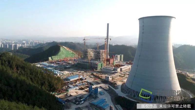 原标题：同饮汉江水 共圆发展梦 | 京能集团让十堰感受来自首都的温暖            2014年12月12日，南水北调中线工程正式调水，清澈的汉江水从丹江口水库一路奔流向北，润泽京城。位于湖北省的十堰市与北京市也因这项举世瞩目的宏伟工程而结缘，开展了一系列合作项目