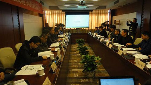 　　【中国仪表网 仪表会议】2018年3月28至29日，全国阀门标准化技术委员在安徽黄山市举办了由安徽黄山良业阀门有限公司主持起草的《阀门启闭扭矩测试规程》等四项行业标准研讨会。  (图片来自黄山良业阀门有限公司) 　　阀门在石化行业、电力行业、冶金、化工等制造行业中都有着很大的作用，但是在一开始的时候，我国的阀门产业并不强盛，随着国家政策的出台和市场上的需求，阀门产业也有了一定的发展，也涌现出一大批优秀的企业