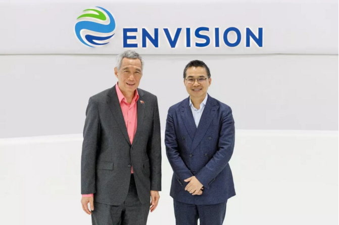                        4月11日，新加坡总理李显龙携领导智慧国事务署的外交部长维文、国家发展部部长黄循财、驻华大使罗家良等一行来访远景，深入沟通智能物联网助推“智慧国度”战略。远景也成为本次李显龙到访上海唯一参观并深入交流的科技公司