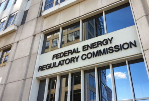 
	中国储能网讯：美国联邦能源管理委员会（FERC）目前正在评估电力批发市场的下一个发展：整合分布式能源。


	美国10多个州的能源监管机构和电网运营商向美国联邦能源管理委员会表明，他们对于分布式能源（DER）整合到电力批发市场的决策表示担忧