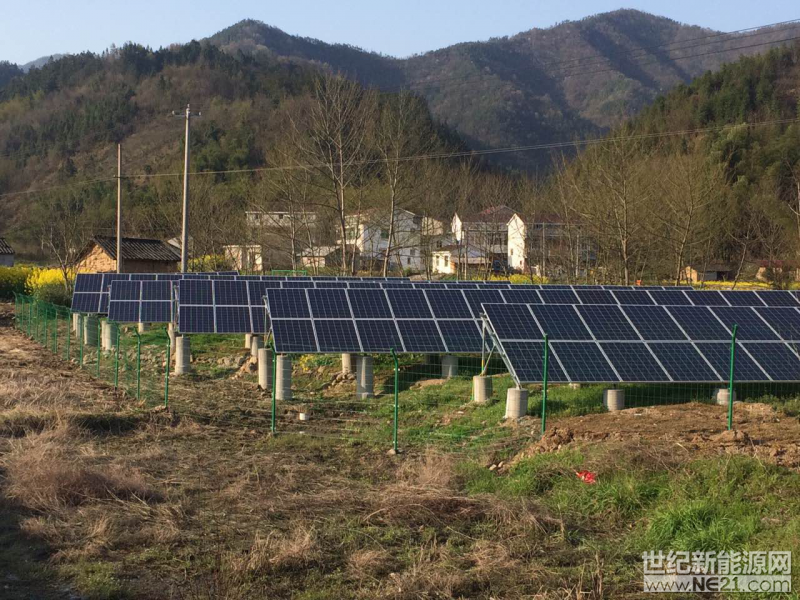  2018年3月26日，国家能源局和国务院扶贫办发布了《光伏扶贫电站管理办法》，这是一个总结性的文件，从2014年开始，我国开始实施光伏扶贫政策，到2018年初，已有两年多时间，光伏扶贫是世界首创，以前没有成熟的模式，各地方根据自身的条件，探索了很多种方案和模式。


 
1、光伏扶贫主要类型

光伏扶贫是一种精准扶贫的方式，投入少、回报稳定、可持续