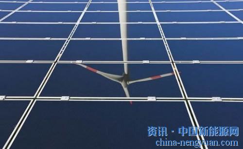                                                                                                                                                                     
	　　記者獲悉，目前光伏行業(yè)發(fā)展態(tài)勢“比較穩(wěn)定”，前兩個(gè)月多晶硅產(chǎn)量3.77萬噸、增長27.2%。 

	　　組件產(chǎn)量和去年基本持平，1月份出口額