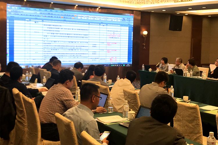 　　【中国仪表网 仪表标准】近日，全国流量计量技术委员会年会及规程审定会在福建召开。浙江省计量院作为主要起草单位起草的国家计量检定规程《气体容积式流量计》和国家计量技术规范《气体容积式流量计型式评价大纲》通过了会议审定