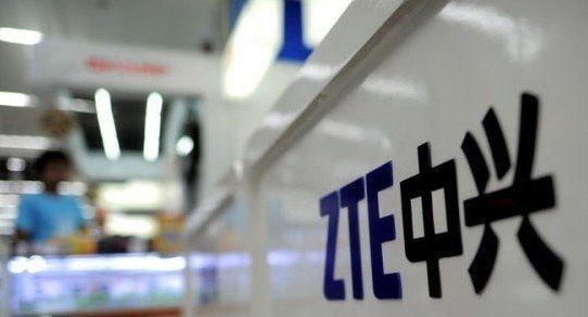 
	4月16日晚，一则关于中兴通讯在美被封杀的消息引爆业内：美国商务部宣布禁止美国企业向中兴通讯出售任何零部件产品，时间长达7年！虽然故事从2015年就已经开始，2016年、2017年页都有持续不断的相关新闻，但2018年这一次，明显来得更加凶悍！恰逢中美贸易战关键时期，中兴在美被禁事件引起了各界广泛关注，目前事件仍在持续发酵当中！


	


	据了解，本次禁令的形成主要是美国商务部官员认定中兴方面存在虚假陈述，而且没有按照之前的处罚协议进行处罚。毫无疑问，在去年中兴认罚8.92亿美元后，又遭到美国禁令