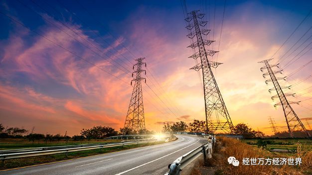 原标题：国际能源署(IEA)：2017年电力关键趋势(附链接)             国际能源署(IEA)于2018年4月12日发布《2017年电力关键趋势》(Key Electricity Trends 2017)，总结了2017年电力生产、可再生能源电力、水电、核电、可燃性燃料电力及电力交易等的关键趋势： 电力生产 对月度数据的评估显示，相较2016年，2017年经合组织净电力生产量增长0.8%。地热、太阳能、风能及其它可再生能源发电量增长显著(16.7%)，而水力发电量仅小幅增长0.5%