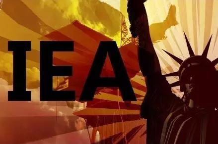 原标题：【明辉说油】IEA《石油市场报告2018》            市场讯息：4月26日（周四），美国制裁伊朗的风险增加，加之委内瑞拉产量减少，全球石油需求增强，欧美原油期货继续上涨。 WTI 6月原油期货收涨0.14美元，涨幅0.21%，报68.19美元/桶；布伦特6月原油期货收涨0.74美元，涨幅1.00%，报74.74美元/桶