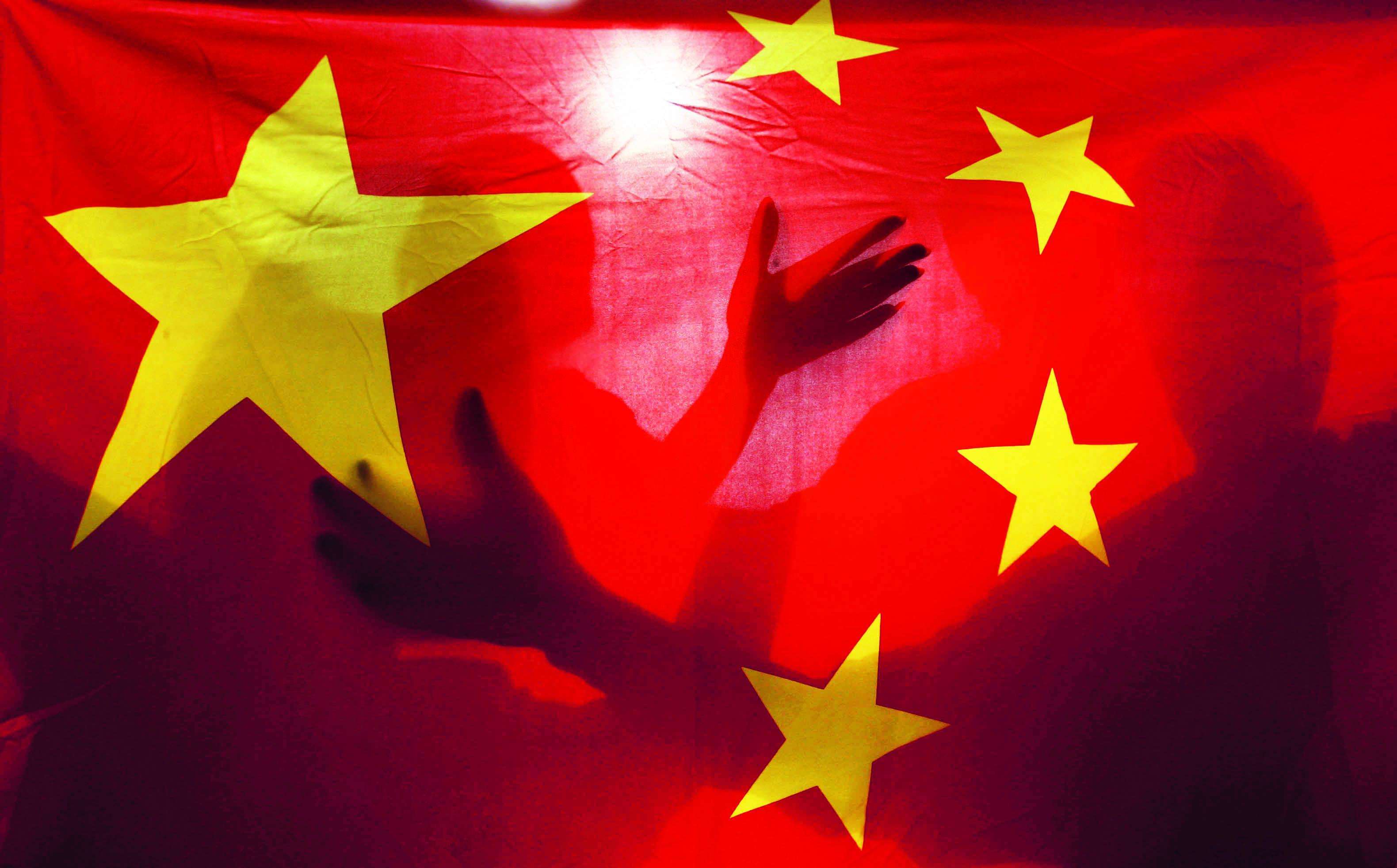 原标题：宋清辉：原油期货上市是上海自贸区对外开放重要一步            著名经济学家宋清辉：上海国际能源交易中心(INE)原油期货在上海自贸区挂牌‘梦圆’，是资本市场最佳的选择，上海自贸区对外开放又迈出了重要一步。  原油期货上市一个月新闻：已刊发的各界市场人士观点摘要  一、权威专家   1