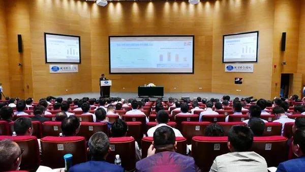 原标题：陕煤思创｜看过百家讲坛，可听过思创讲坛？             4月26日，中国工程院院士谢克昌来到陕煤思创学院《思创讲坛》开坛授课。陕煤集团在家领导，集团公司机关干部,煤炭和化工板块所属各单位有关领导及业务部门负责人，思创学院1802届90名学员等共240余人在现场聆听了谢院士的报告