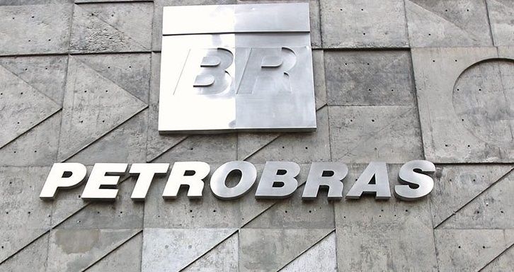 
	
                    
	【电缆网讯】巴西国家石油公司Petrobras日前发布公告称，将出售伯南布哥州的Suape和Citepe石化厂100%股权给墨西哥石油集团Grupo Petrotemex和Dak Americas Exterior，交易价格达到4.35亿美元。

	

	与此同时，巴西国家石油公司还将亚马逊州的Azulao油田出售给意昂集团巴西公司Eneva的子公司Parnaiba Gas Natural，交易价格为5650万美元