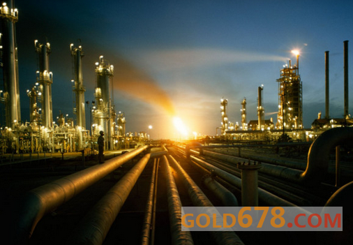 原标题：普氏能源细数地缘风险，八大因素或助推油价升天            　　汇金网 讯: 地缘因素成为了最近几个月推动油价上涨的关键驱动因素之一，由于担心地缘因素所引发的原油供给的减少从而推动了油价的上涨。  最近几周，一场几乎抹去了全球原油供给过剩的完美风暴以及时不时发生的地缘危机——中东的紧张局势以及没有爆发军事冲突的产量严重减少（委内瑞拉）对油价形成了支撑，同时促使它们创出了自2014年11月以来的高点