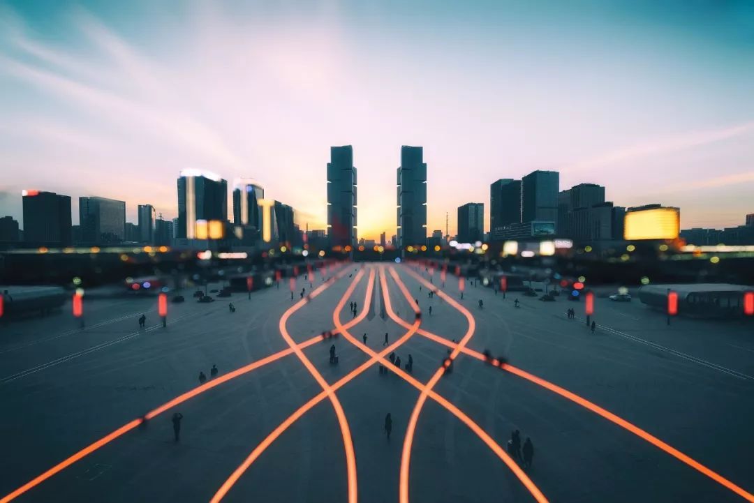 原标题：中国制造到了至暗时刻？这些领域我们可从来不虚 | 品牌新事             文/柚子 最近，美国对中国制造的打击不小。 先是在“301”调查报告中，美国商务部对“中国制造2025”计划指手画脚，后又祭出打压中国高科技产业的组合拳——对中国知名通信企业中兴执行为期7年的出口禁令