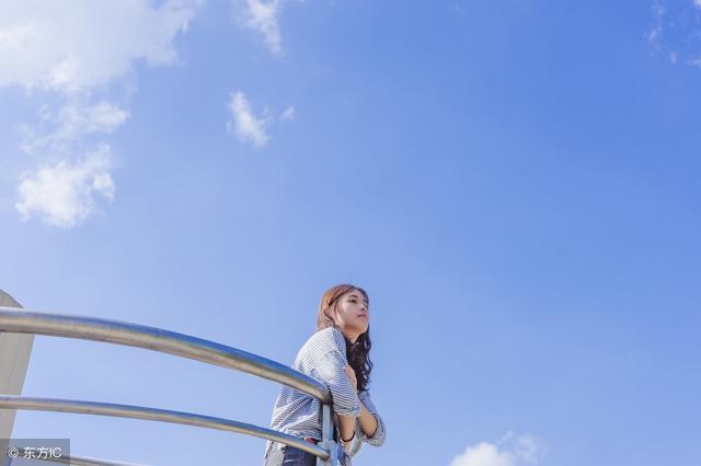 原标题：最新利好消息：紫光国芯 永泰能源 中国软件 三六零             盘面上题材股，走势非常的强劲，这里带动了大盘 开始反弹，今日市场安全！我们安安心心的做题材股。大盘，分时黄白线同时上扬，黄线在上说明题材股 强劲，市场属于健康的反弹行情！ 同时量能放大 说明场外资金不断的开始进场